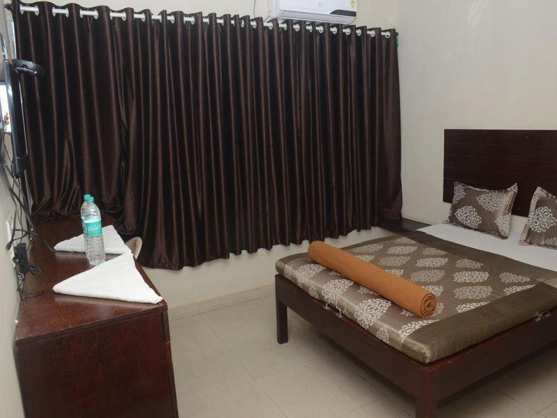 Nilraj Lodge Ratnāgiri Extérieur photo