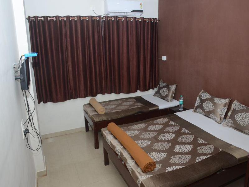 Nilraj Lodge Ratnāgiri Extérieur photo