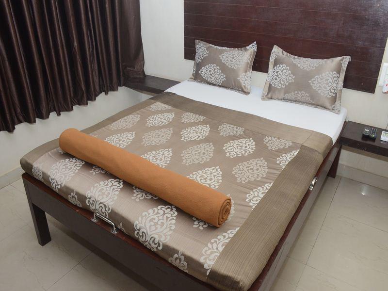 Nilraj Lodge Ratnāgiri Extérieur photo