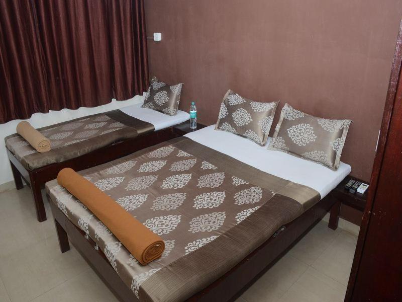 Nilraj Lodge Ratnāgiri Extérieur photo
