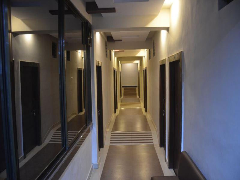 Nilraj Lodge Ratnāgiri Extérieur photo